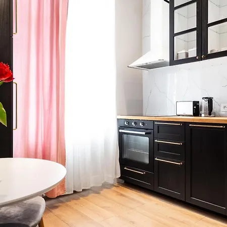 Househost Apartment: Lazarza Ii Street Краков