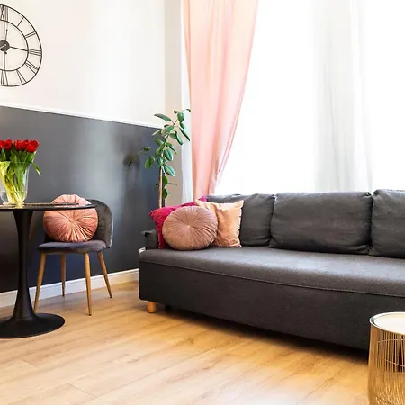 Appartement Househost Apartment: Lazarza Ii Street