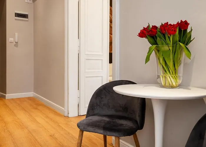 Househost Apartment: Lazarza Ii Street شقة *